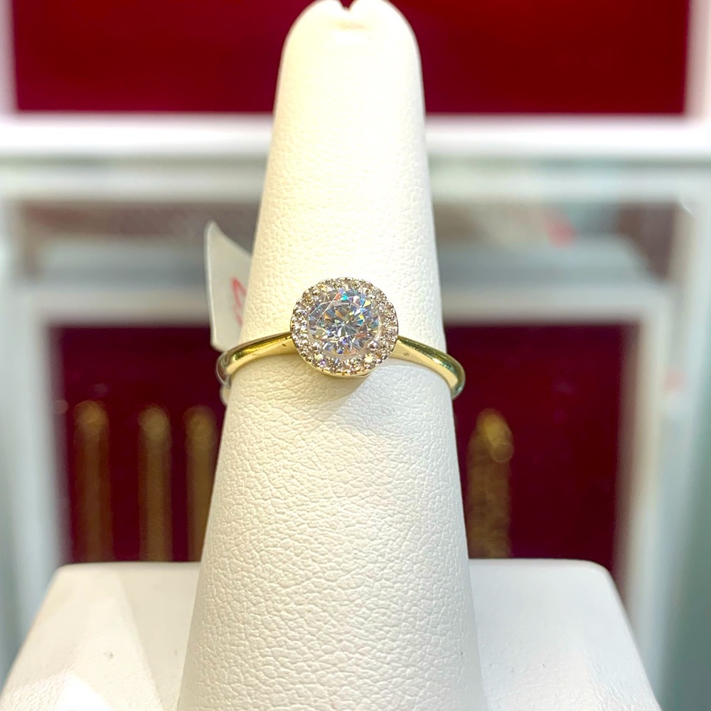 Genuine 10K Yellow Gold ladies engagement/ promise ring